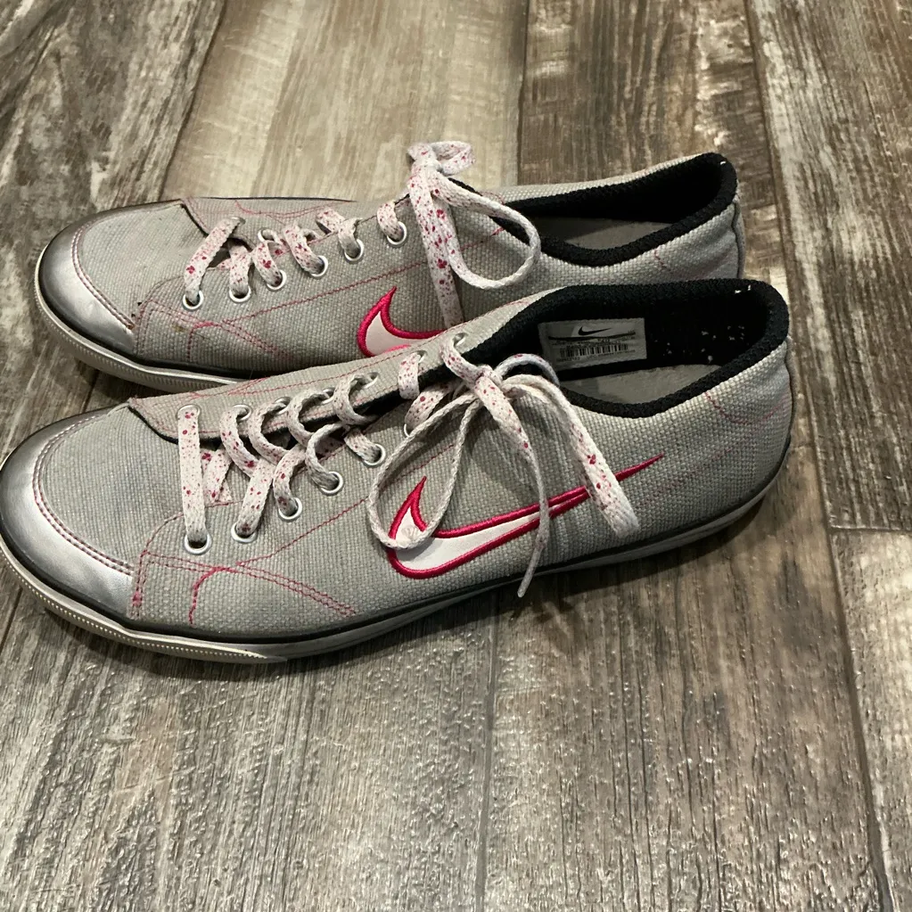 Retro 2009 Nike Women's Gray and Pink Sneakers Size 8.5 - Image 8