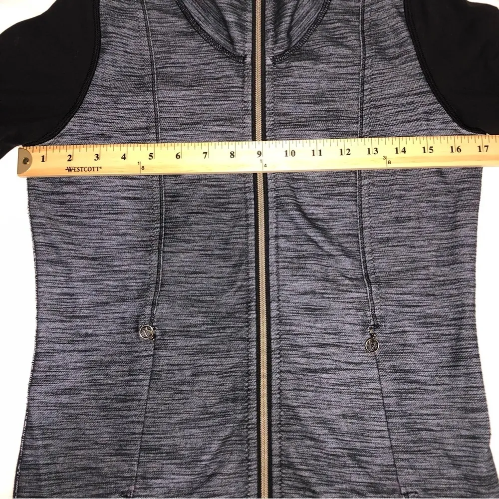 Lululemon Daily Yoga Jacket Size 4 Denim Polar Haze Black Style W4A54S Pockets - Image 5