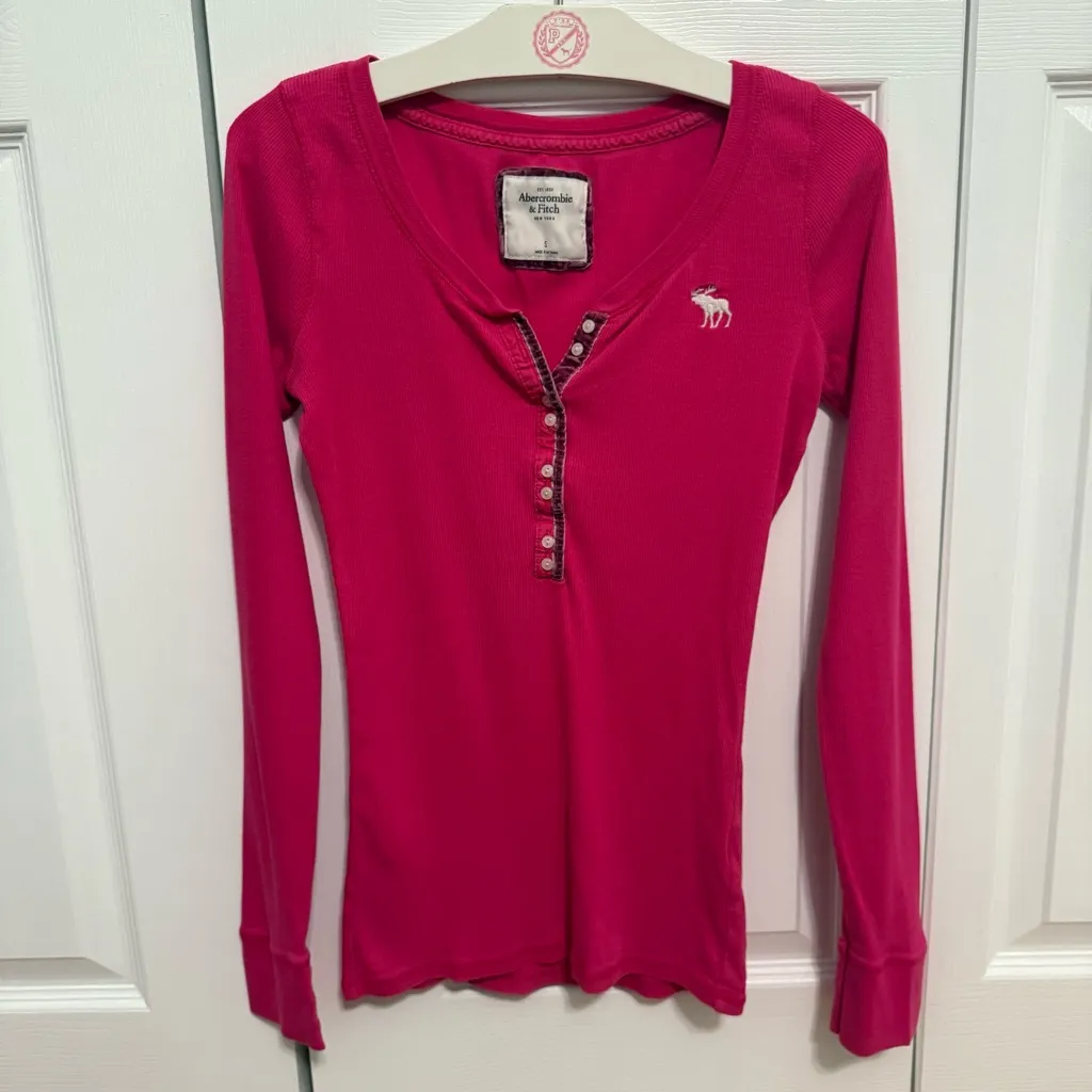 Y2K Abercrombie & Fitch Bella Swan Core Pink Ribbed Henley - Image 2