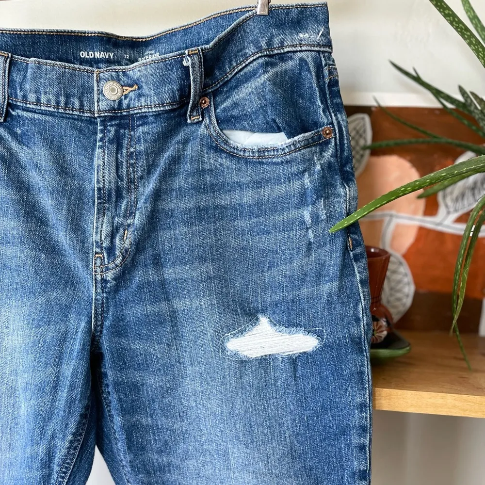 Old Navy Mid Rise Boyfriend Dark Denim Jeans With Distressing Raw Hem Size 12 - Image 9
