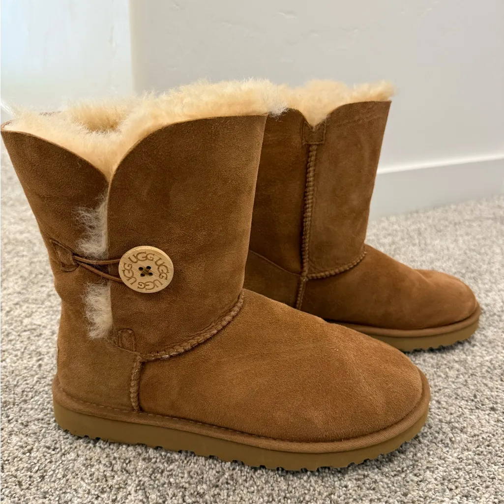 UGG Bailey Button  Australia Boots - Image 2