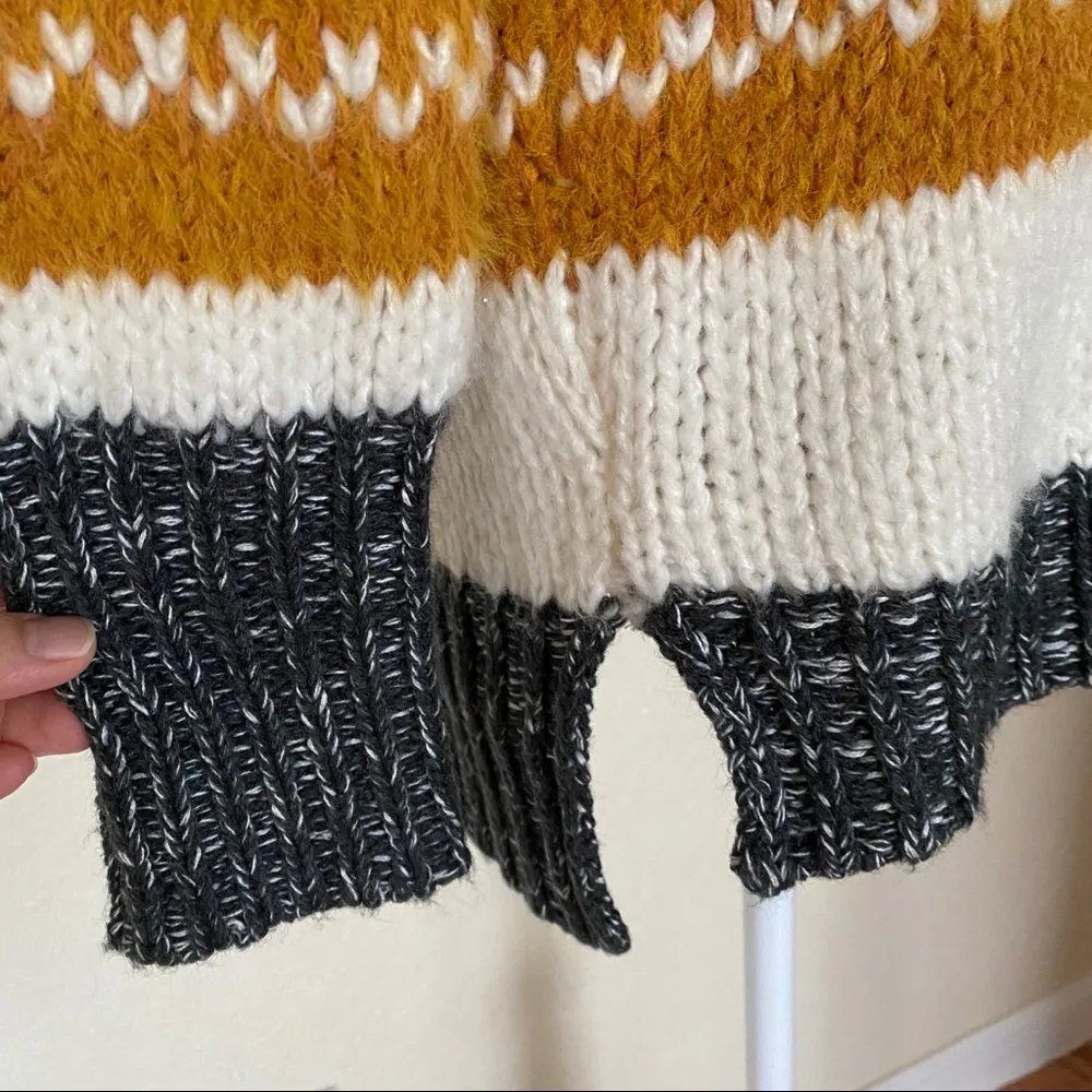 Caslon Mixed Stripe V-Neck Pullover - Image 8