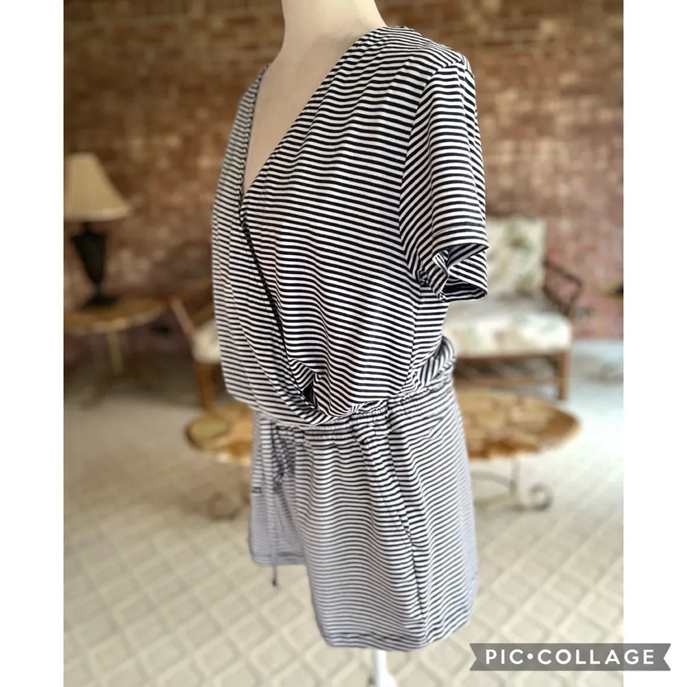 Vineyard Vines Feeder Romper Navy Blue Stripe Knit Short Sleeve S V-Neck Casual - Image 9