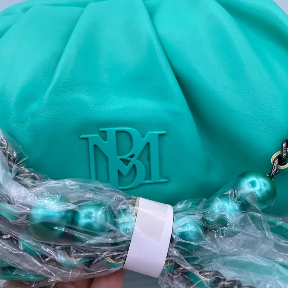 wrapped frame leather green crossbody bag chain/pearls strap - Image 8