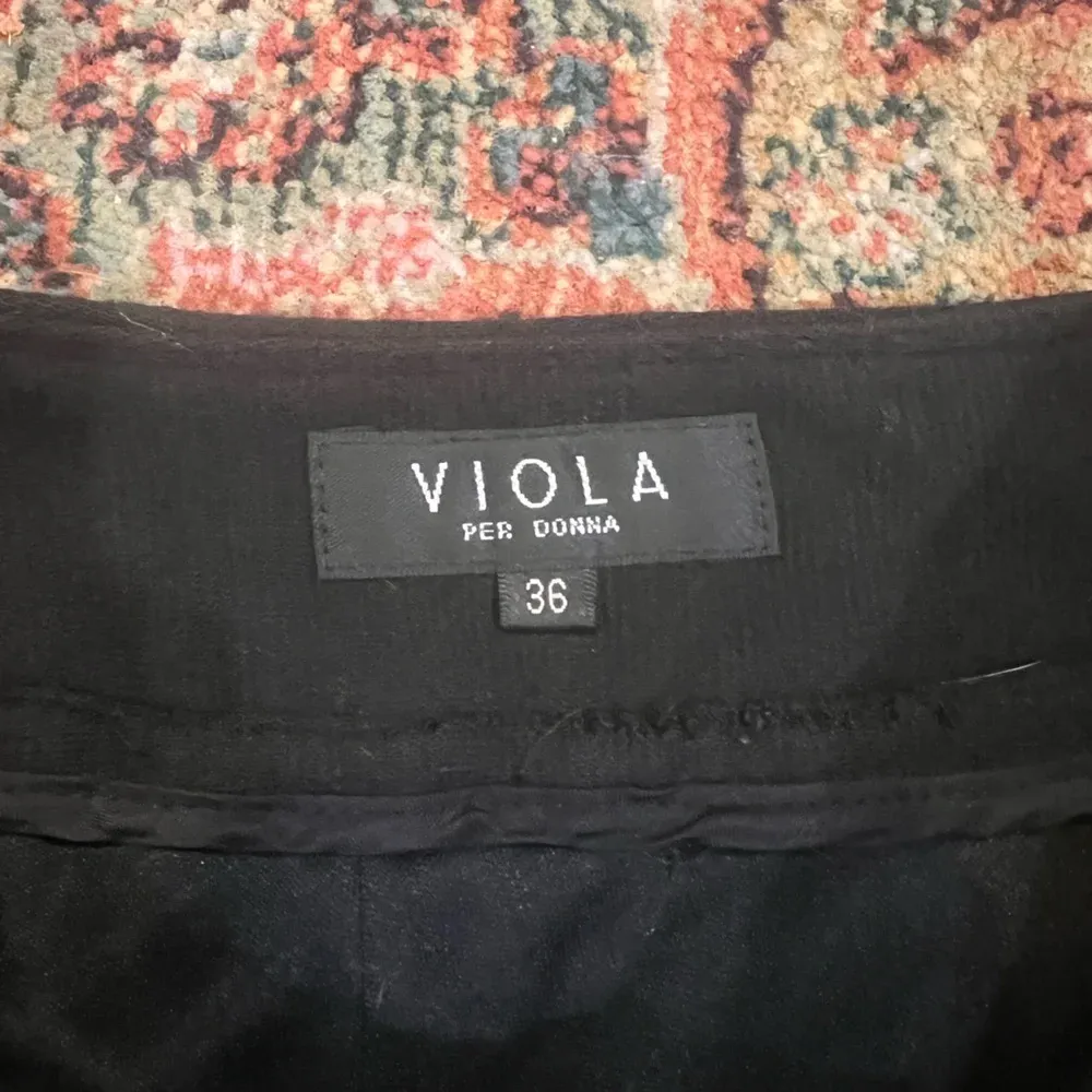 FINAL PRICE Viola Per Donna Balloon Shorts Black Size undefined - Image 3