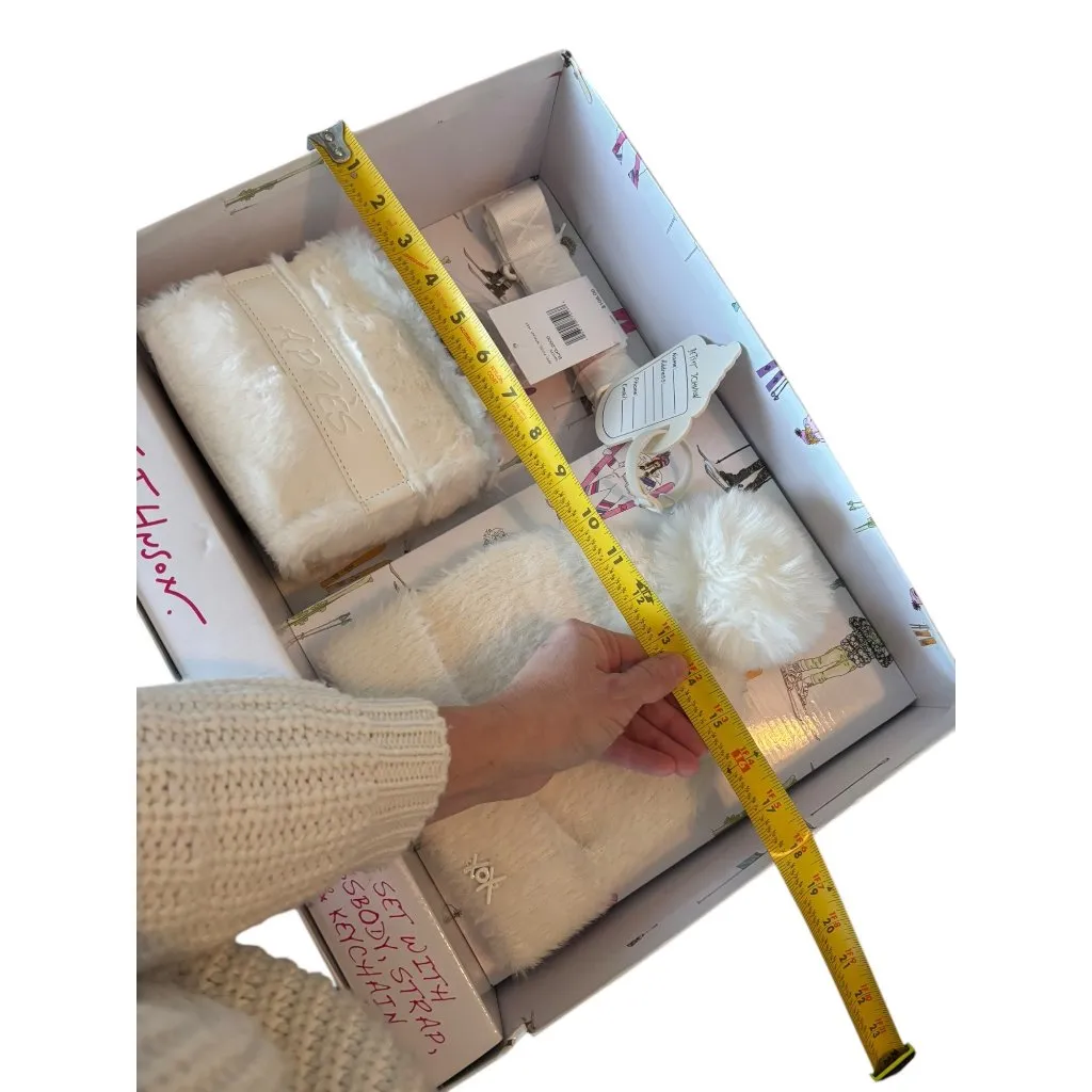 New in box Betsey Johnson 4-Piece Winter Set With Crossbody Bag Adjustable Strap - Image 3