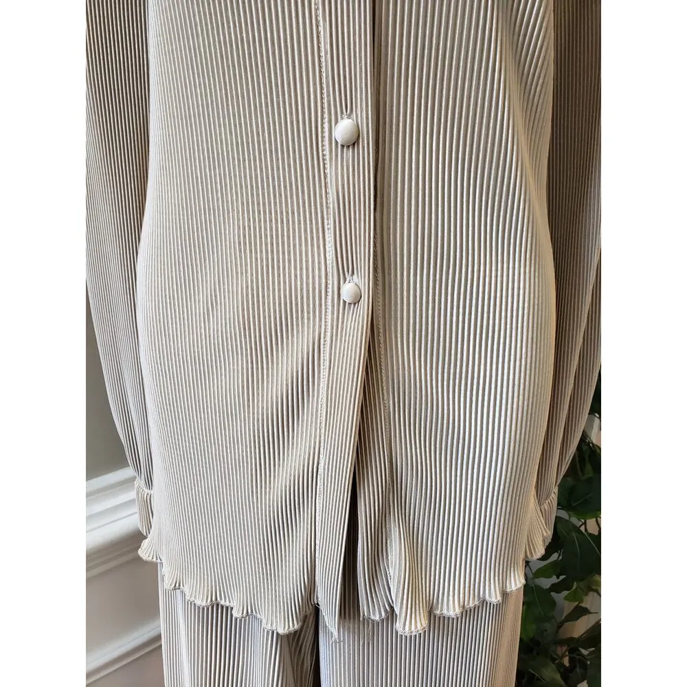 Champagne Pleated Lounge Set 2 - Image 10