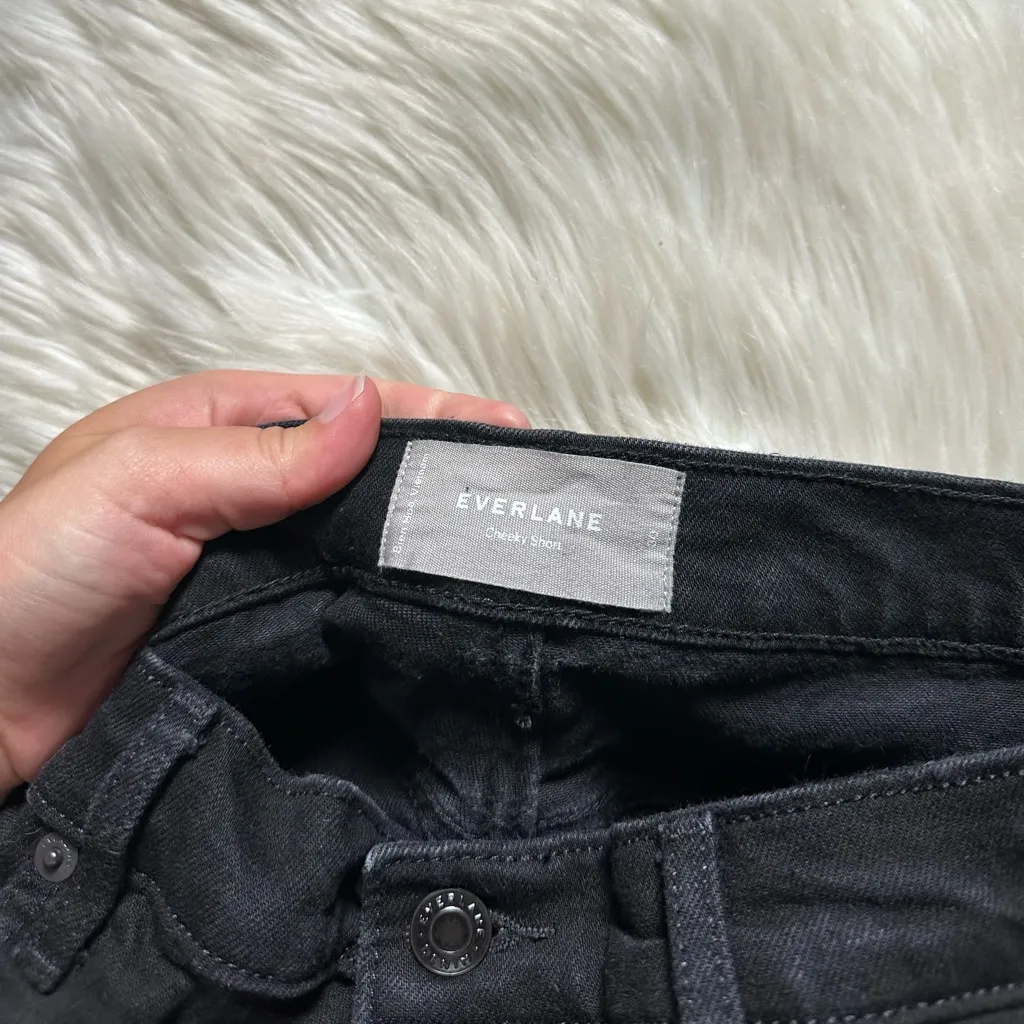 EVERLANE The Cheeky Short In Washed Black - Image 5