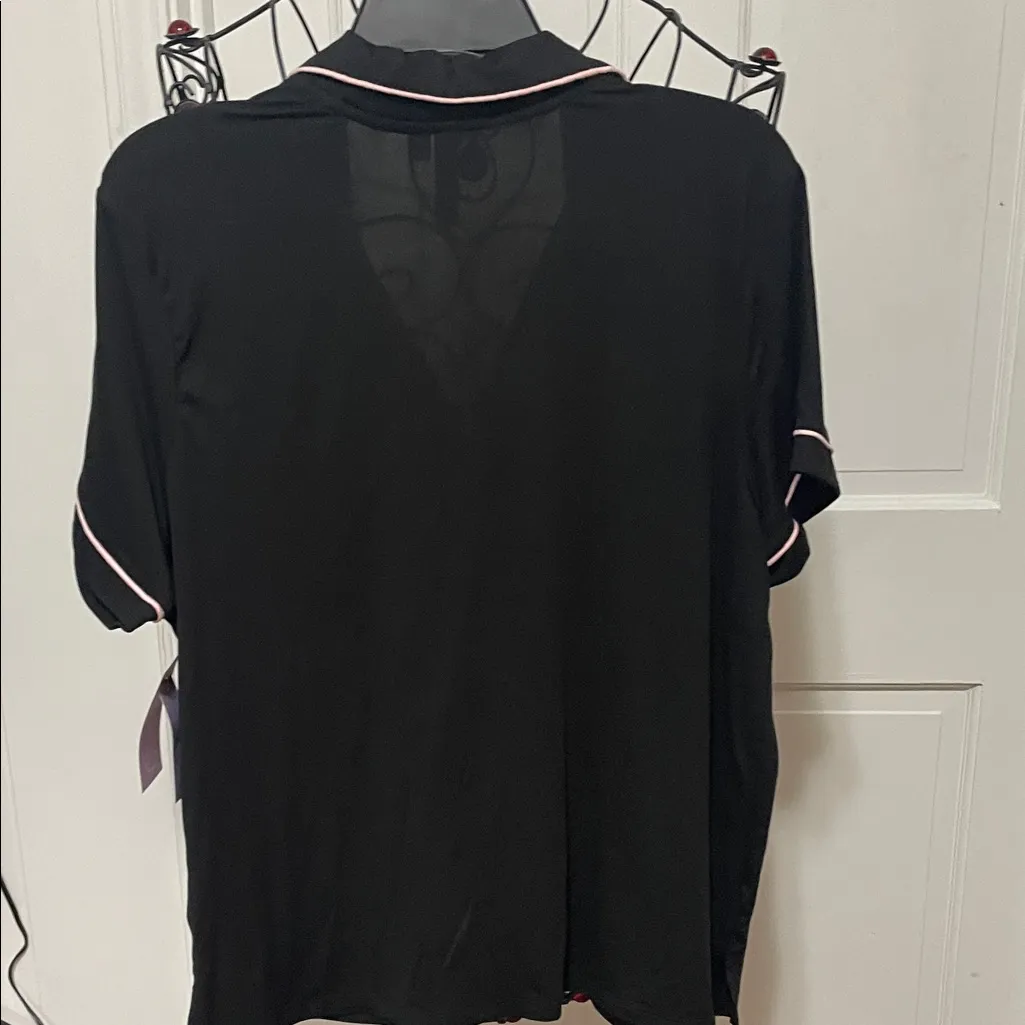 🌅🌅🌅BOGOHO🌅🌅 Black Pajama Set with Pink Piping - Image 6