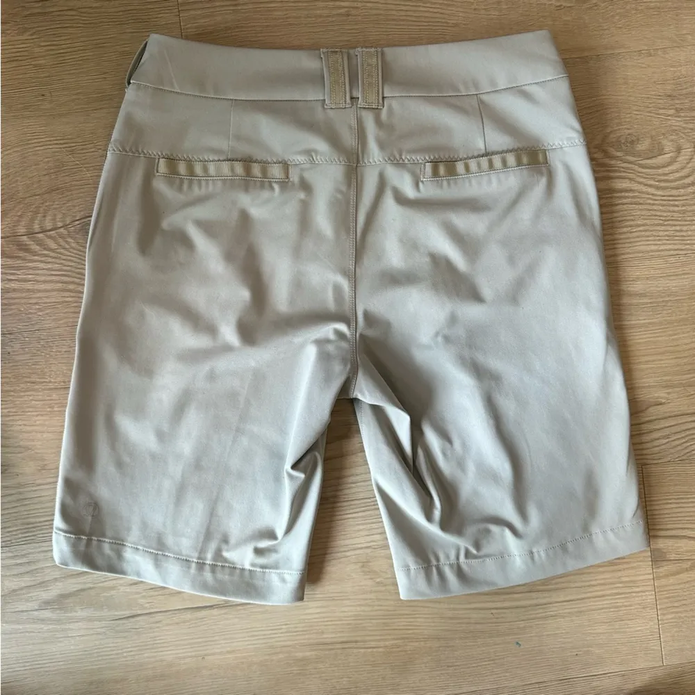 Lululemon Women’s Club golf Short size 4 in Mojave Tan W7796S Bermuda 9” inseam - Image 5
