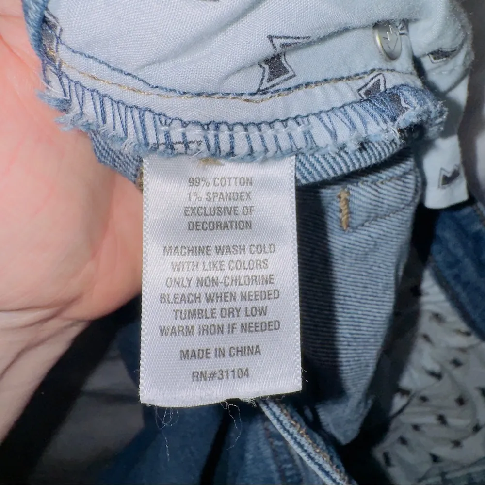 Crown & Ivy Medium Wash Denim High Rise Straight Leg Balloon Fit Jean size 14 - Image 6