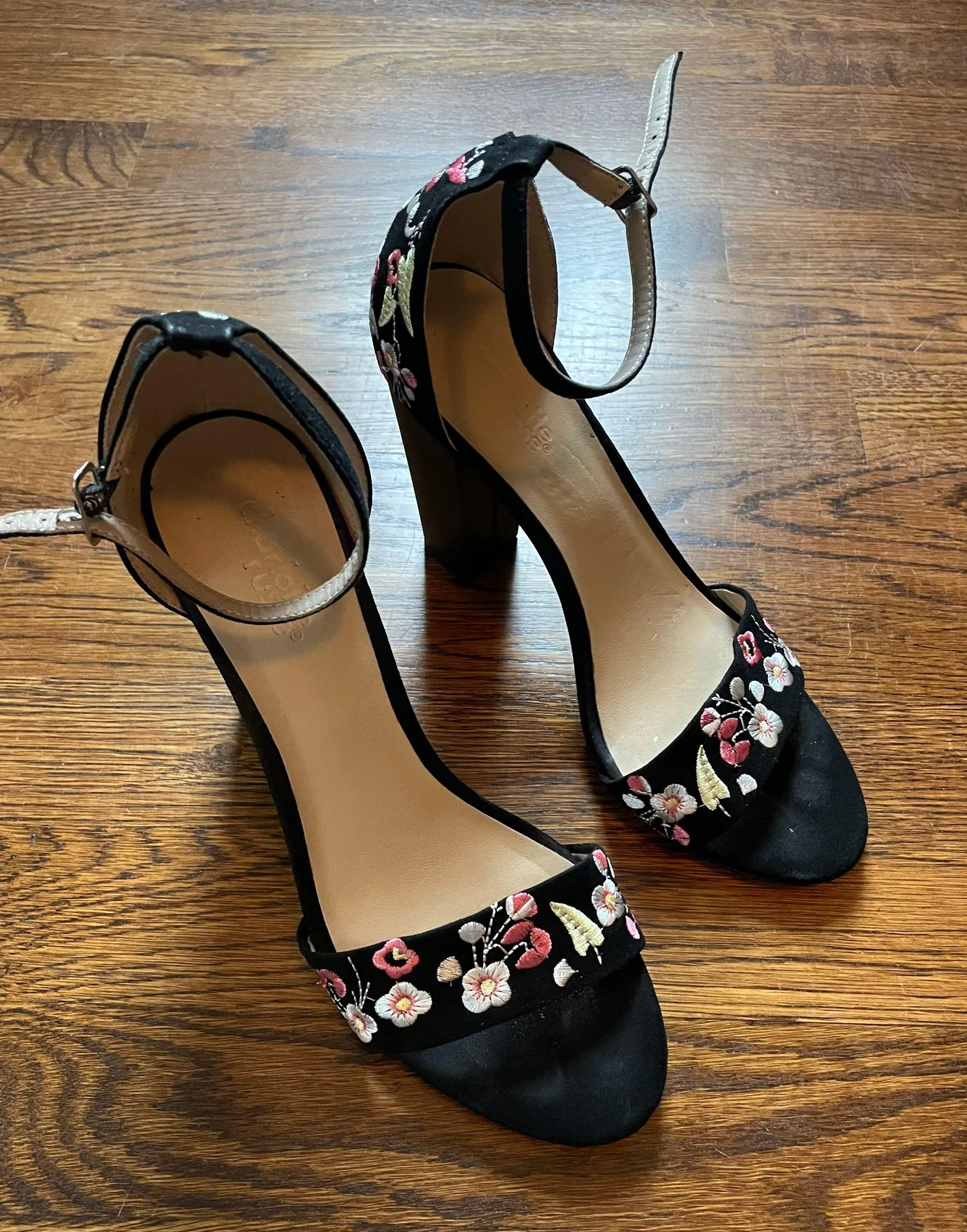 Flower Detail Black Heels size 7 - Image 2