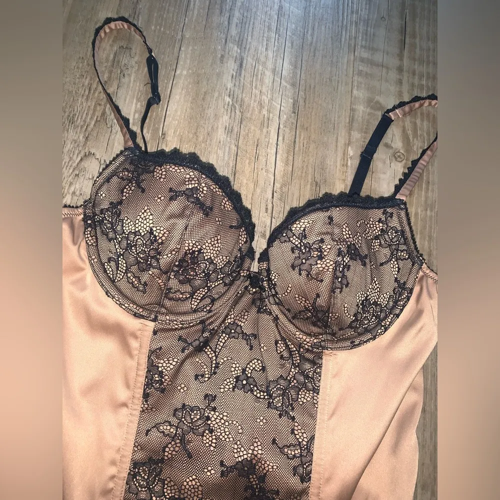 Victoria’s Secret very sexy satin lace corset - Image 2