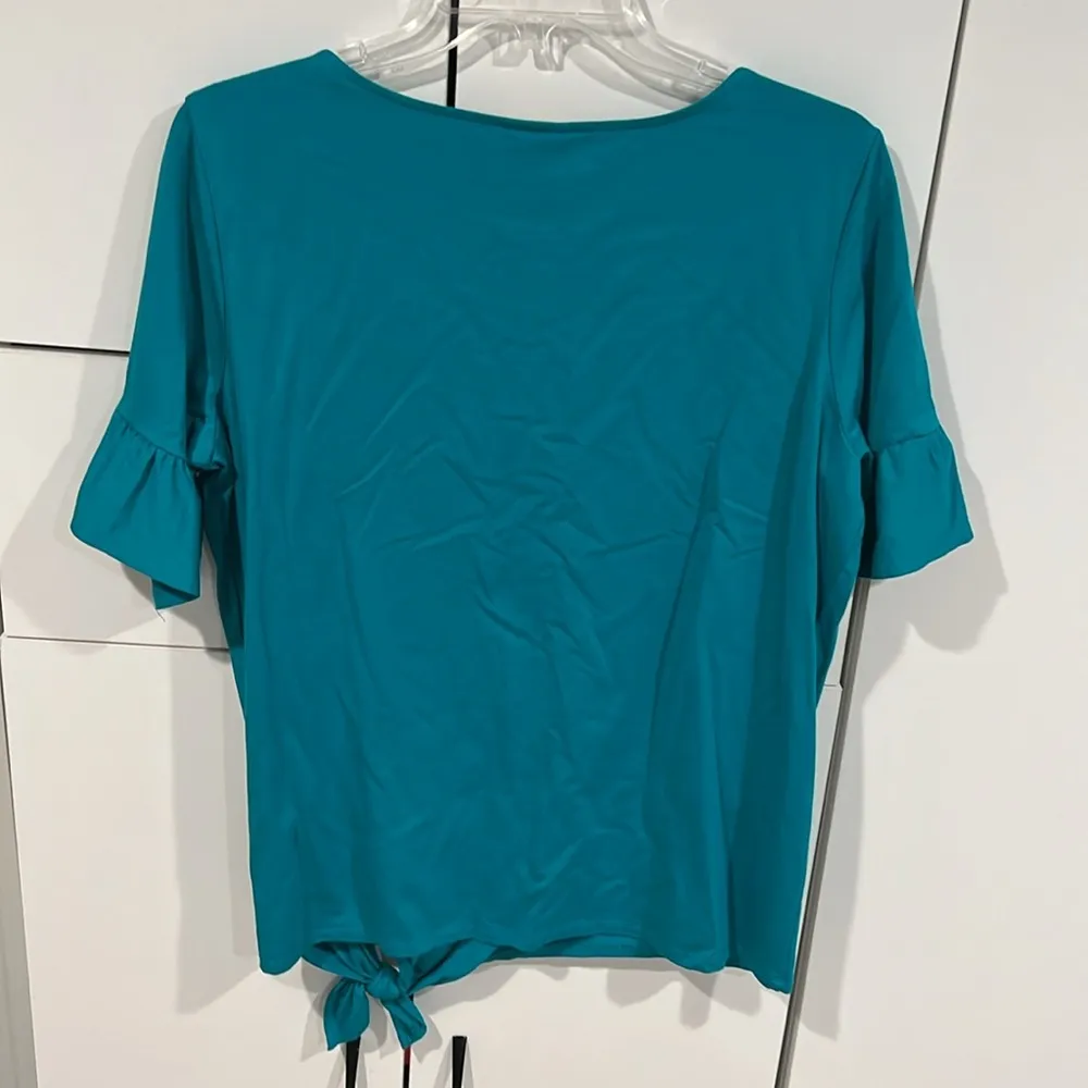 Ruby Rd. T-shirt . Size M - Image 4