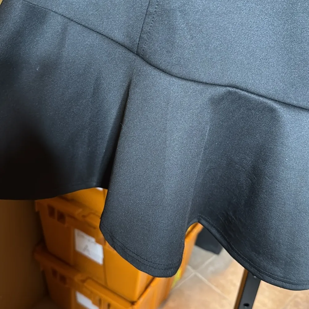 Love by Design Black Sleeveless Peplum Faux Leather Scuba Top Size 2X - Image 5