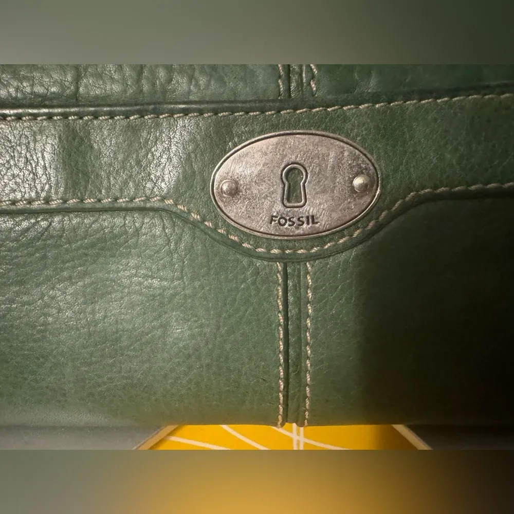 Authentic vintage fossil wallet - Image 2