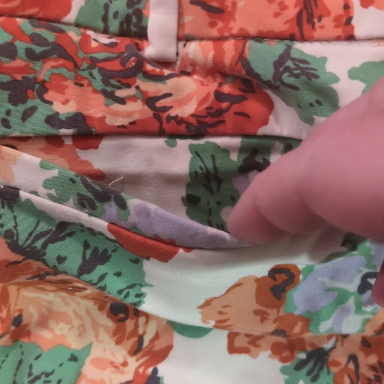 Cartonnier By Anthropologie Floral Cropped Pants Size 8 - Image 3