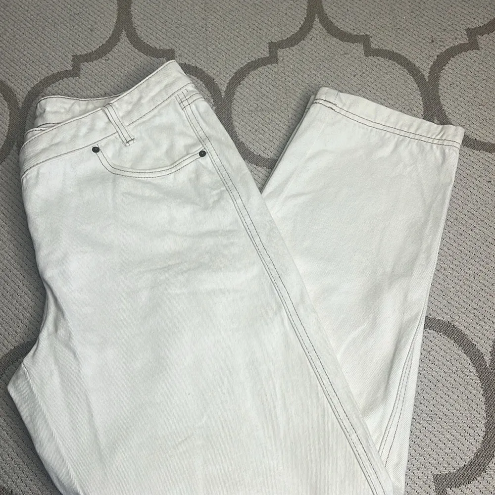 Future Collective Kahlana Barfield Brown Cream Mid Rise Tapered Leg jeans Size 6 - Image 10