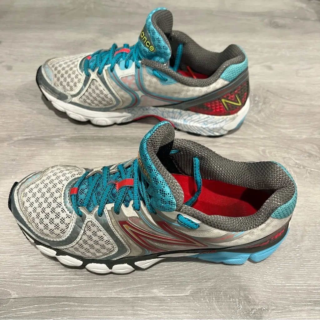 New Balance Women's W1260v3 Running Shoe - Image 3