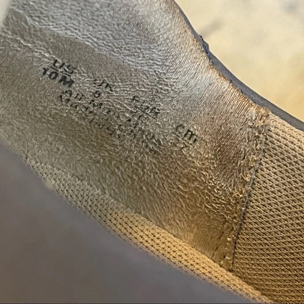 Naturalizer Gray Finny Sneakers with Side Zipper Size 10 - Image 9