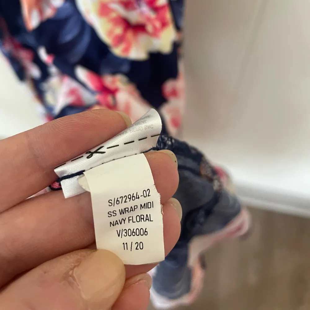 Old Navy NEW True Wrap Midi Dress Navy Blue Floral Ruffle ~ NWT Size S - Image 8