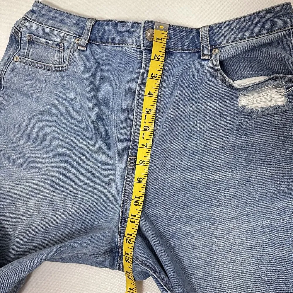 American Eagle Jeans Womens Mom Distressed Holes In Knees High Rise Size 16R - Image 8