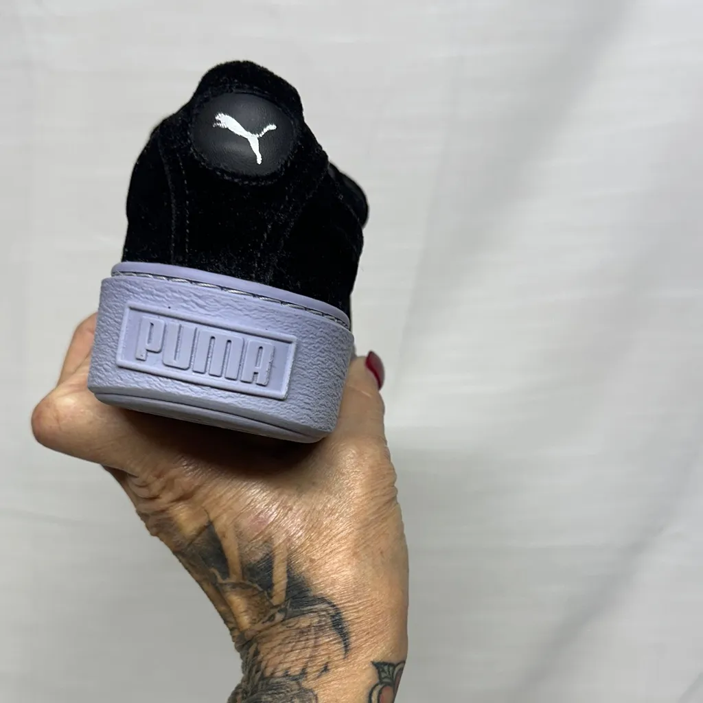 Women's Puma Velour Black Strap Platform Sneakers Size 7 - Image 3