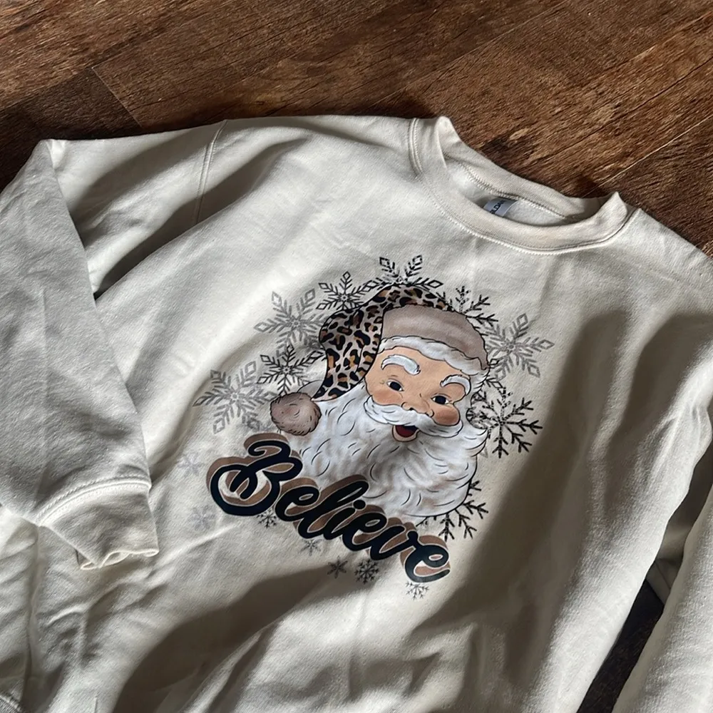 Cheetah Santa Christmas Believe Crewneck Sweatshirt - Image 3