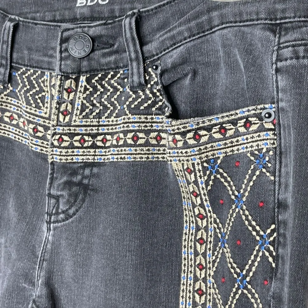 BDG Mid Rise Twig Ankle‎ Embroidered Jeans - Image 3