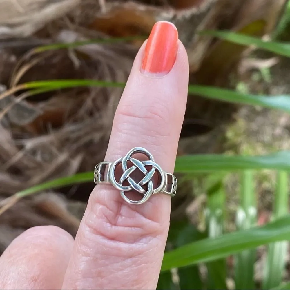 Sterling Silver Celtic Knot Ring Size 7 Silver - Image 5