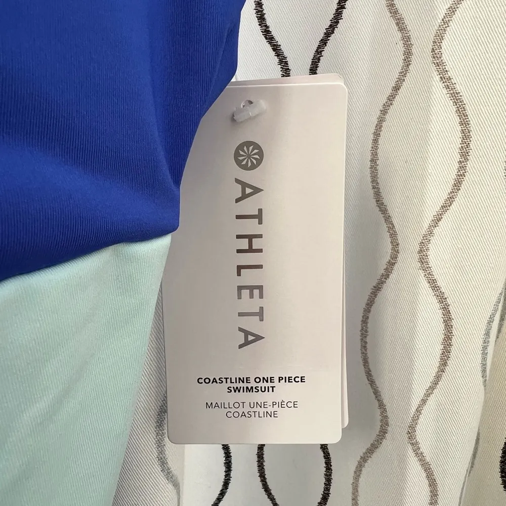 Athleta Coastline one piece Swimsuit Size Large - Image 3