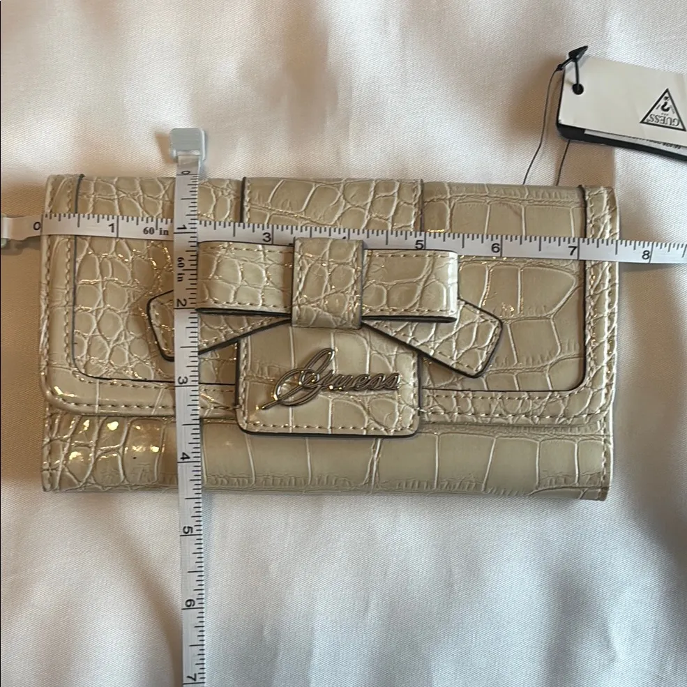 GUESS Cream Textured Wallet with Bow Closure – GUC - Image 11