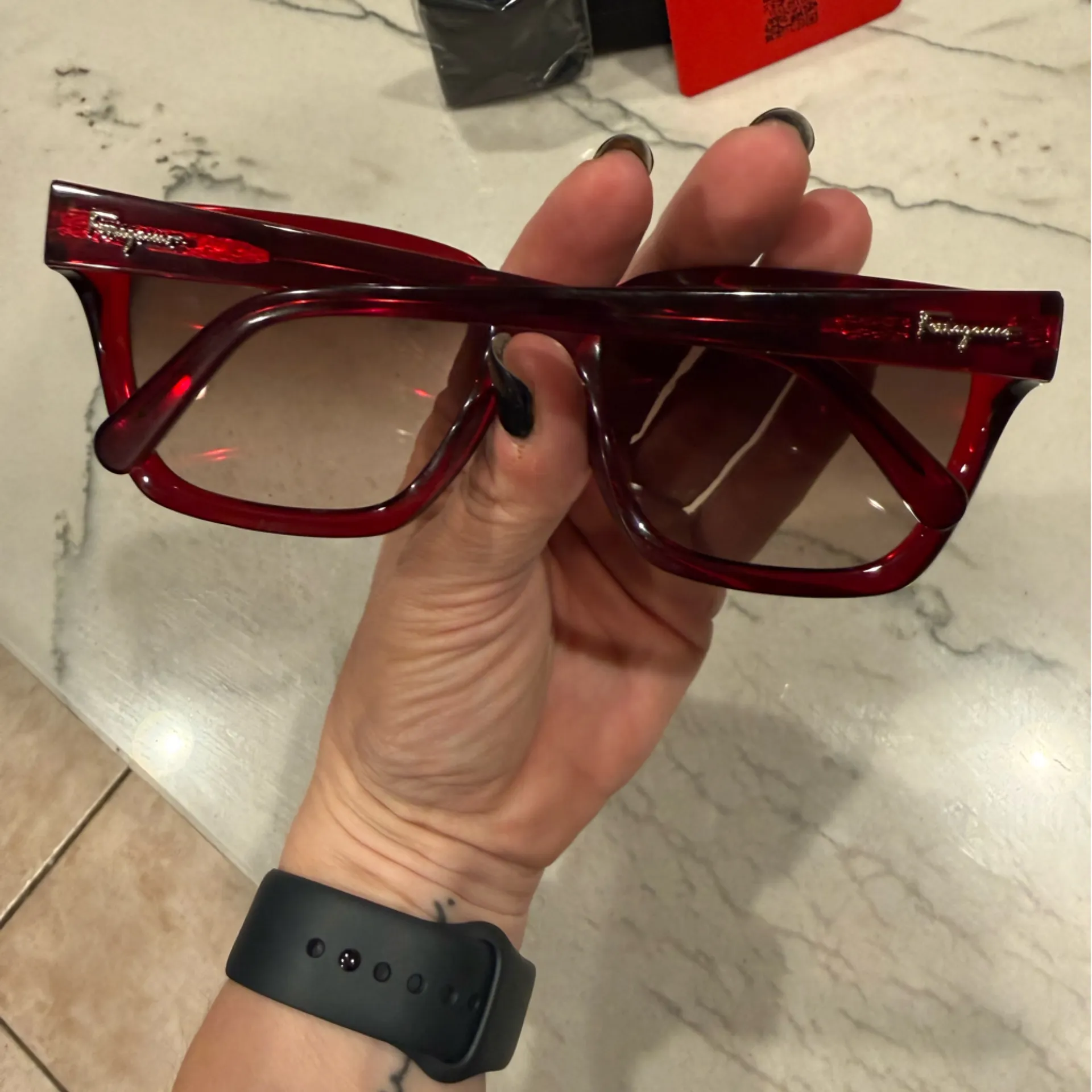 Salvatore Ferragamo SF1018S Sunglasses in Crystal Wine with Grey Gradient Lenses - Image 7