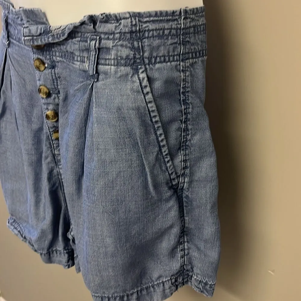 American Eagle Blue High Rise Button Down Pleated Pocketed Mom Shorts- Size 14 - Image 5