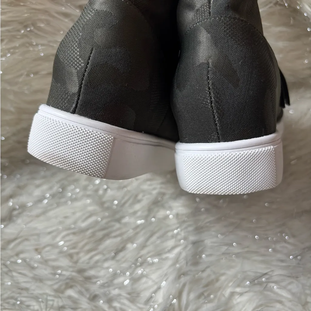 Steve Madden Green Camo Wedge Sneakers Size 7.5 - Image 8