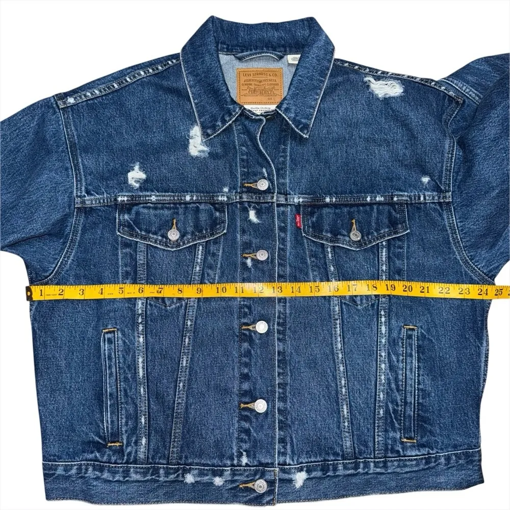 Levi’s Premium 90s Trucker Jacket Dark Wash Distressed Blue Denim Women’s Large - Image 5