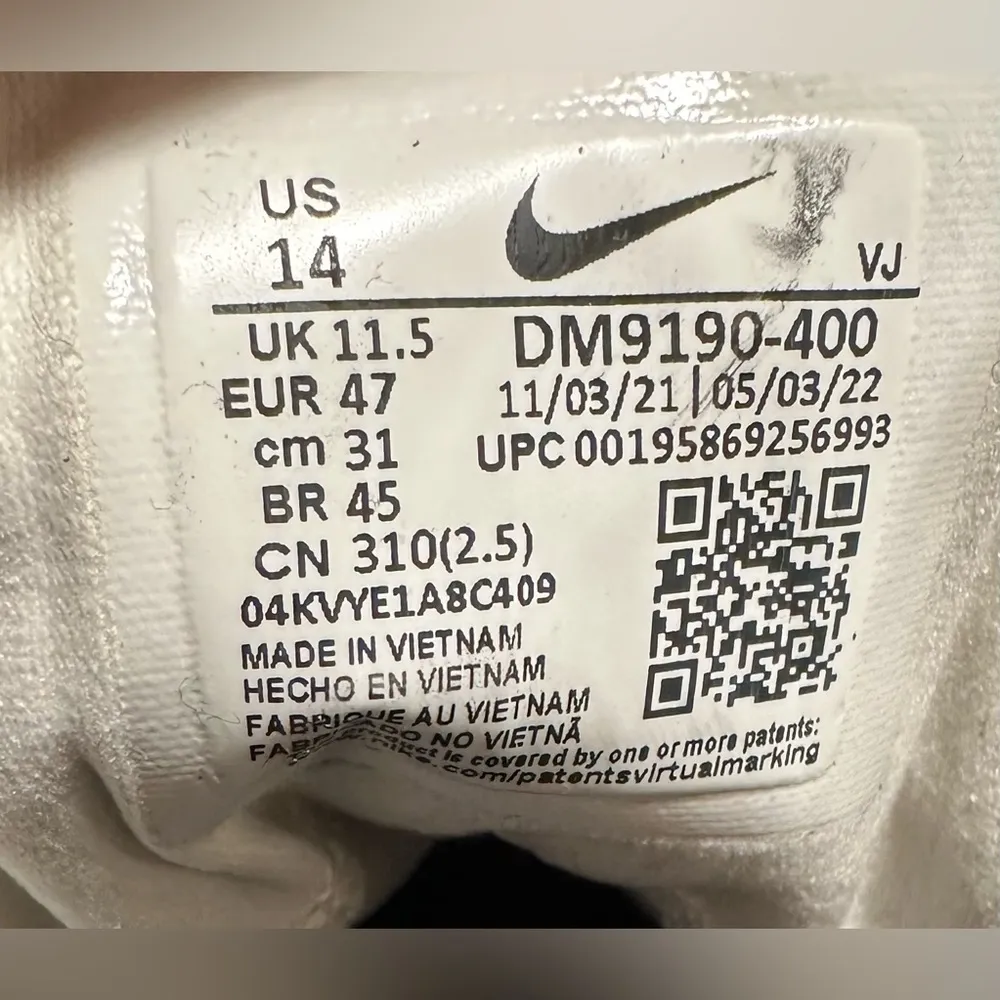 Women’s Nike size 14 - Image 8