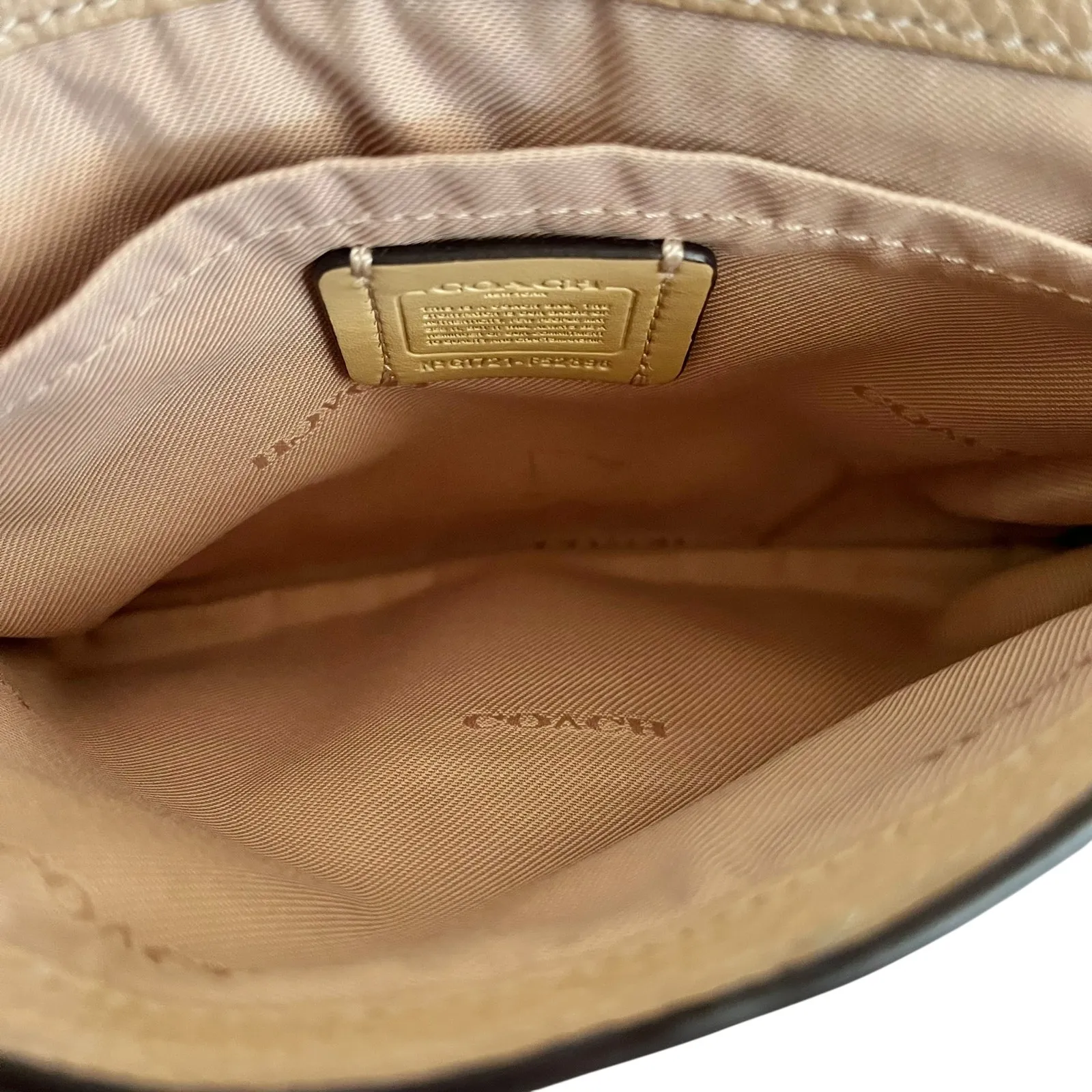 Coach Liv Turnlock Crossbody Pouch Bag In Nude Beige Pebbled Leather #F52896 - Image 5