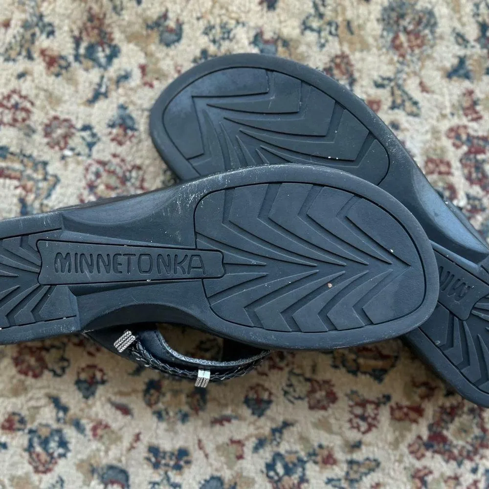 MINNETONKA sandals Black and Silver Sandals with Cushioned Sole 10 - Image 6