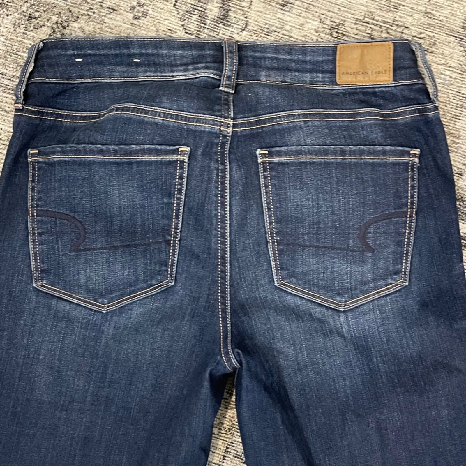 American Eagle Outfitters Womens Jeans Dark Blue Wash Stretch Frayed Hem Size 8 - Image 4