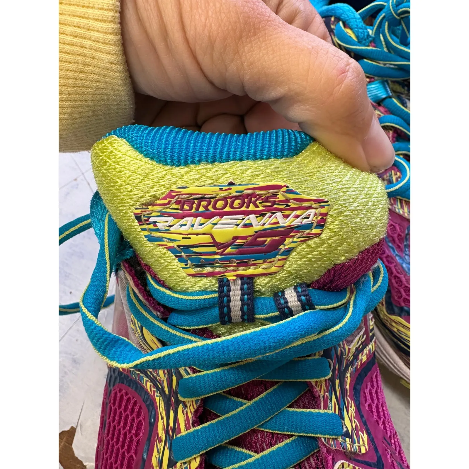 Brooks Ravenna 5 Women's‎ Running Shoes Pink Teal Yellow Athletic Sneakers 8.5 - Image 6