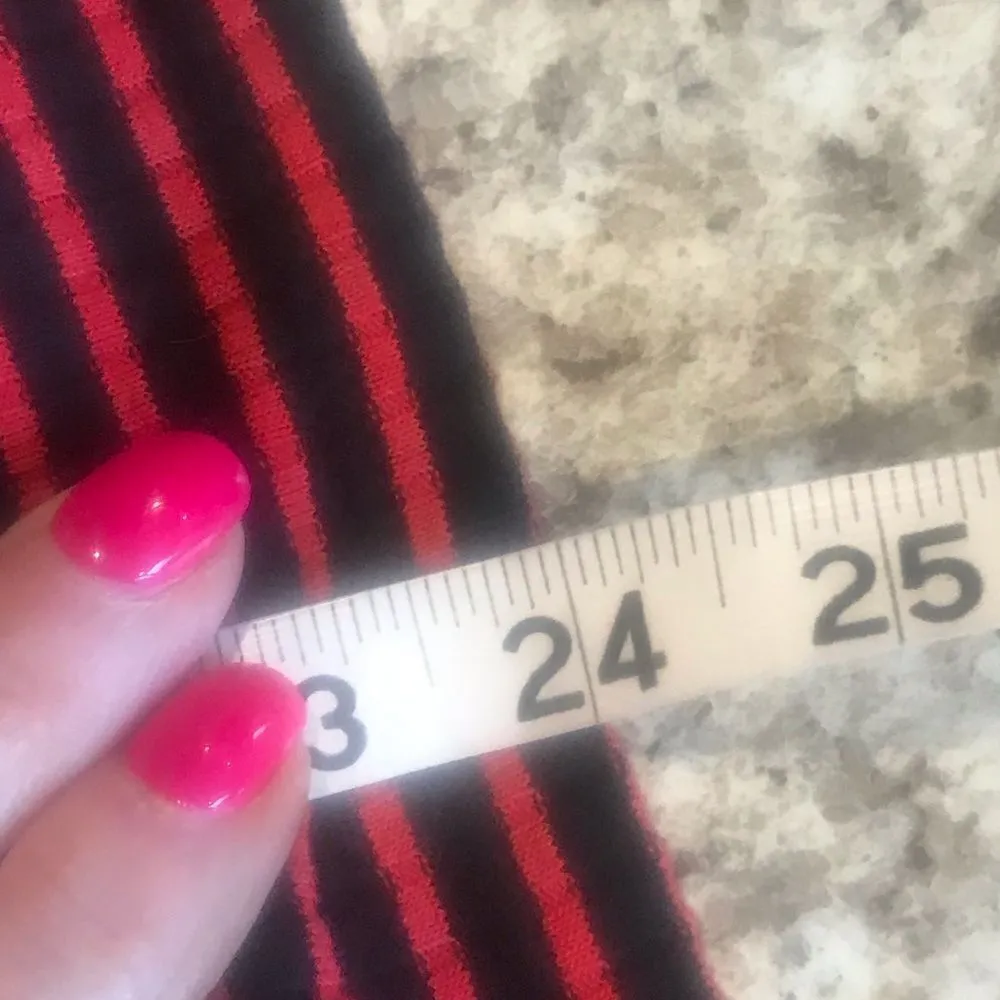 Zara trafalulc Size small striped blouse red and black bell sleeves - Image 9