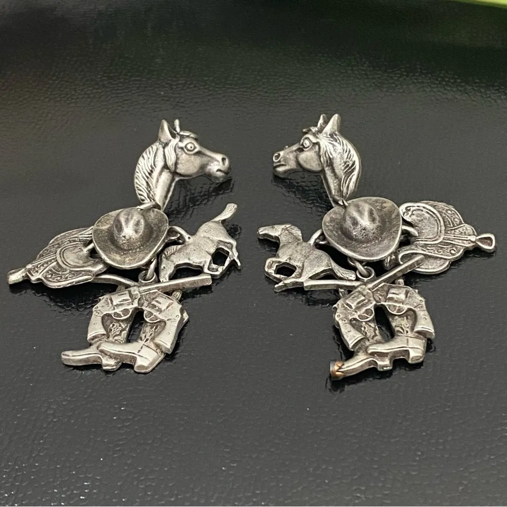 Unique Vintage Pewter Western Horse Saddle Cowboy Hat Boots Gun Charms Earrings - Image 3