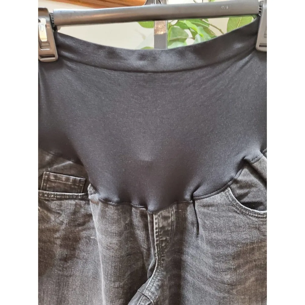 Old Navy Women's Black Cotton Pockets Maternity Straight Leg Capri Jeans Size 8S - Image 2