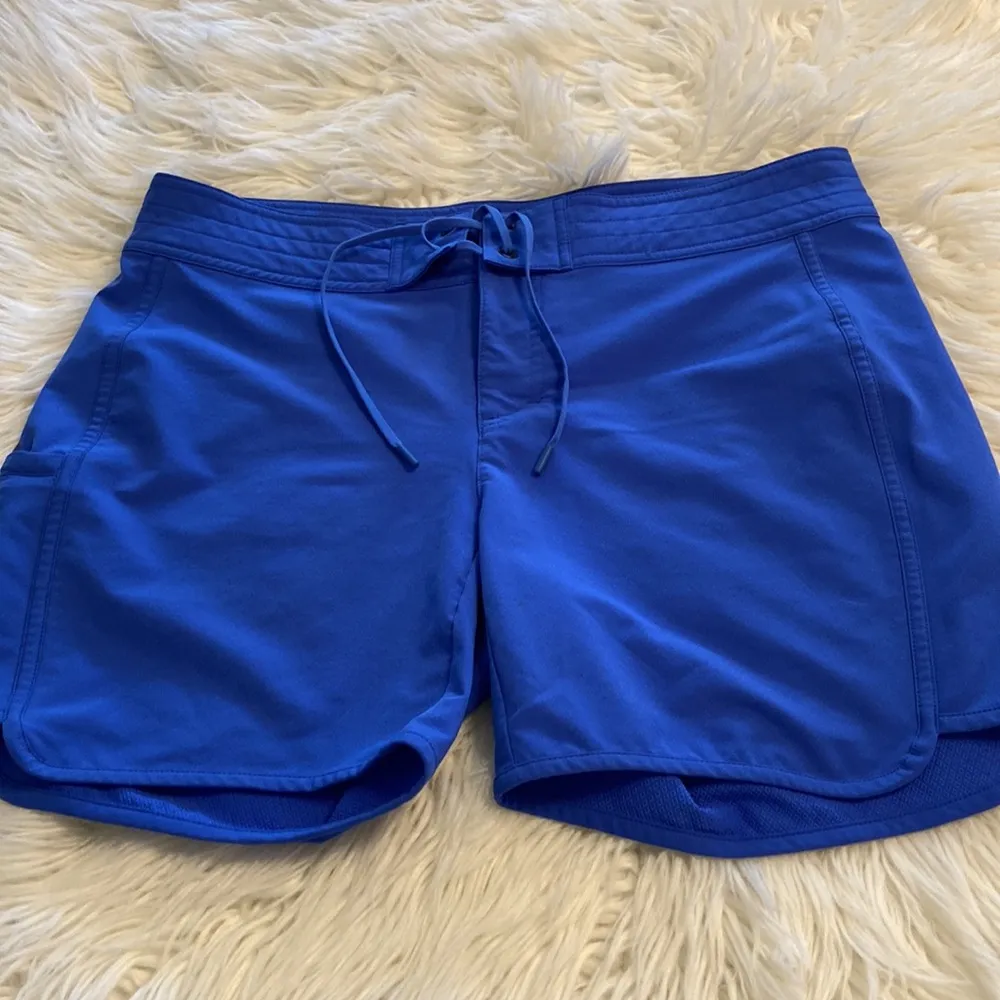 Athleta Shorts size 12 color blue please see all photos BNWOT - Image 10
