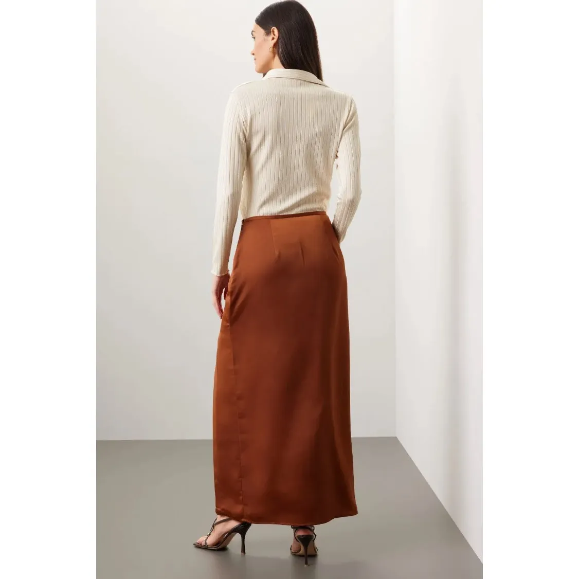 CLUB MONACO Women's Brown Satin Side Slit Trycia A-Line Maxi Skirt size 4 - Image 3