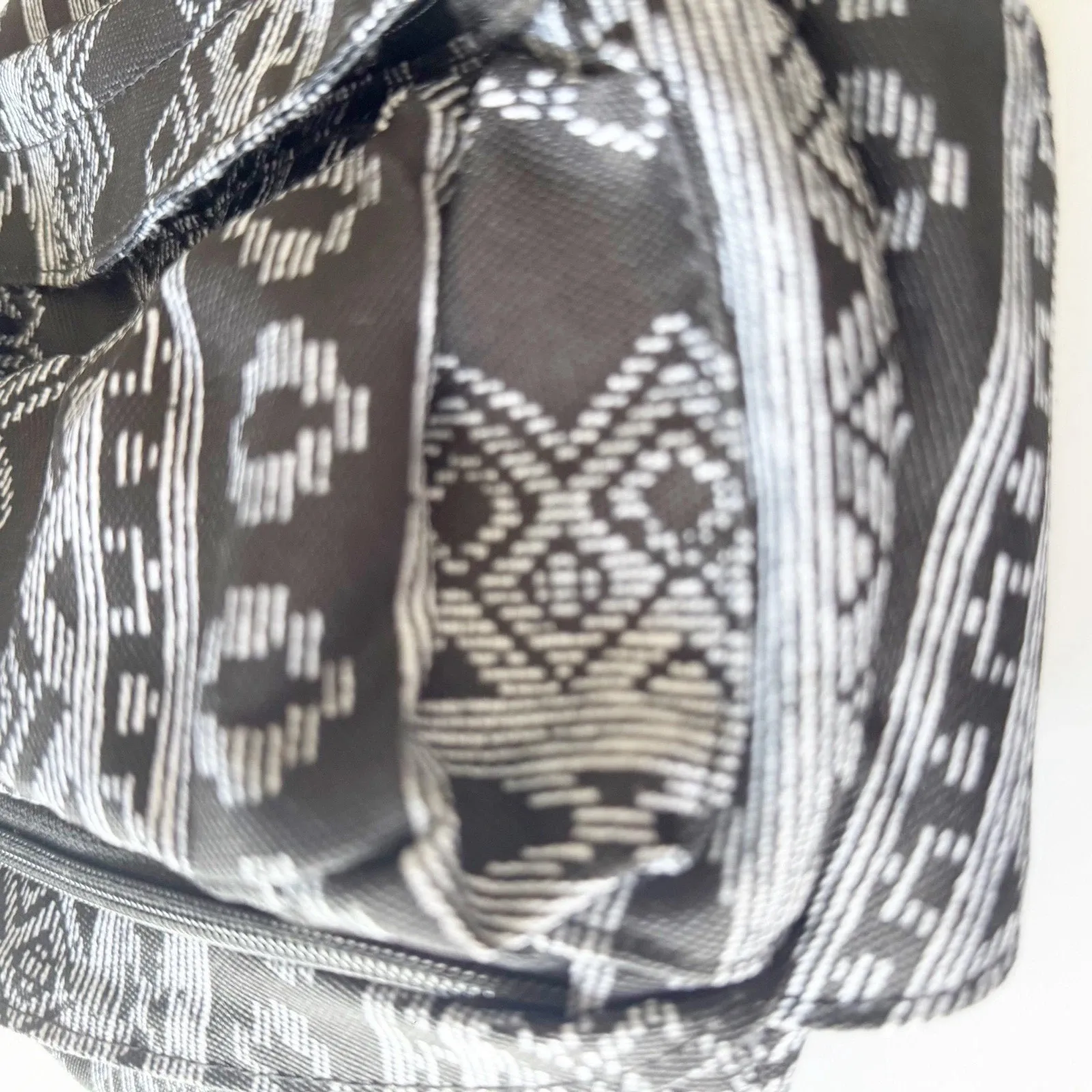 Kavu Unisex Black and White Rope Sling Backpack 25th Anniversary Edition - Image 4