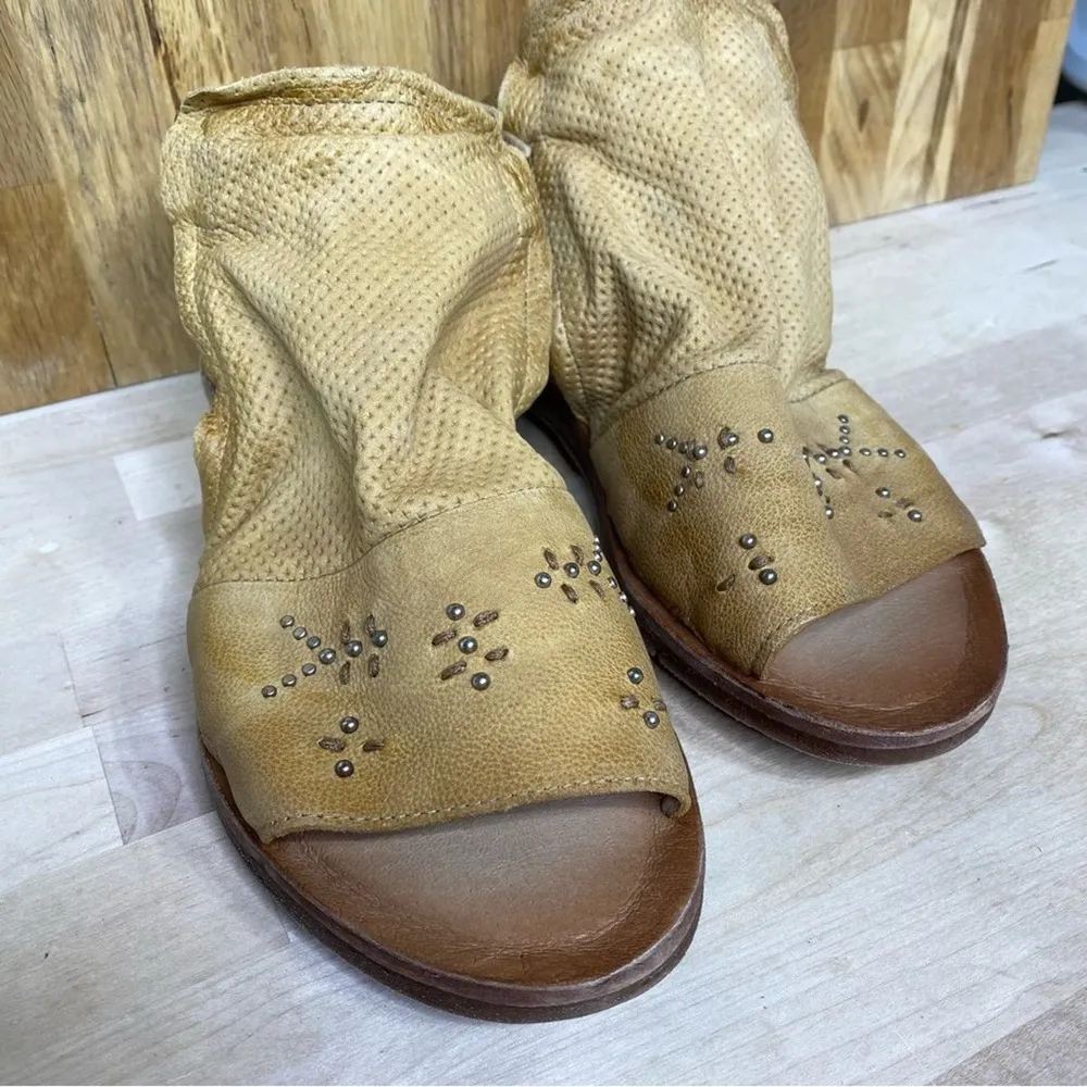 Miz Mooz Fido Leather Embroidered Studded Sandal 9.5/ 41 - Image 3