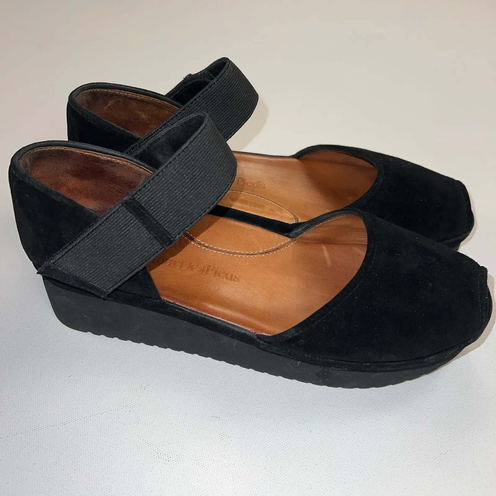 L’Amour des Pieds Amadour Peep Toe Mary Jane Platform Sandal Black Suede Size 8M - Image 2