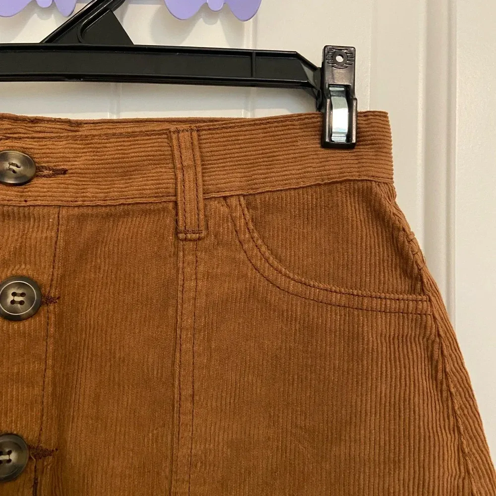 EUC | Kensie‎ Jeans women’s “the skirt” corduroy buttoned miniskirt — size 2 - Image 2